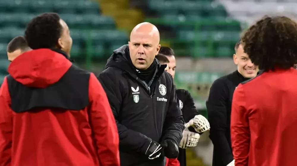 Thành công của CLB là điều quan trọng nhất đối với HLV Klopp. Ảnh: GETTY. liverpool-dung-mong-hlv-arne-slot-ung-xu-nhu-klopp (2).jpg