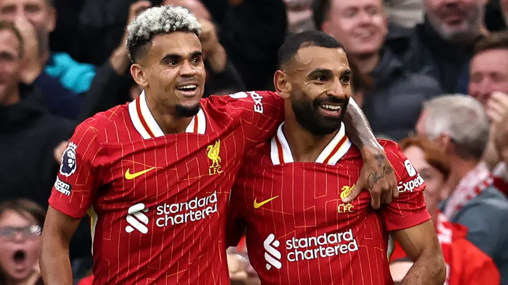 Luis Diaz và Mohamed Salah lập công cho Liverpool. Ảnh: GETTY. hlv-arne-slot-thau-hieu-noi-long-cua-doi-pho-liverpool (1).jpg