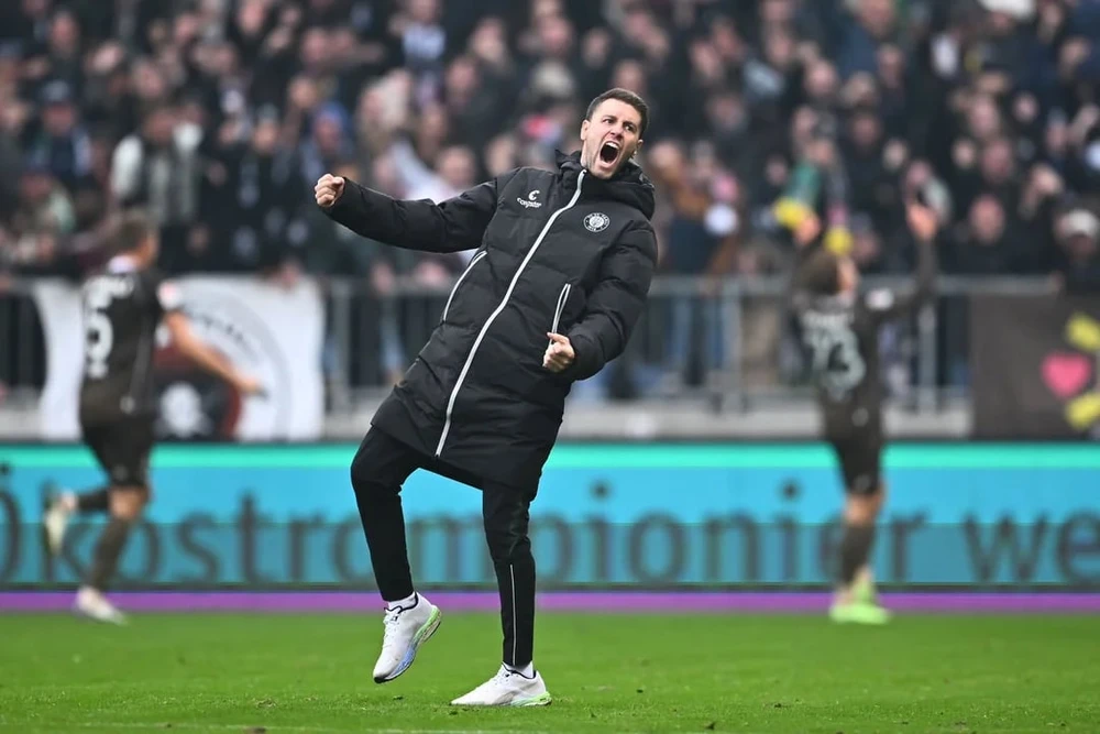 arsenal-san-ky-luc-va-tai-chiem-ngoi-dau-bang-xep-hang-premier-league (4).jpg