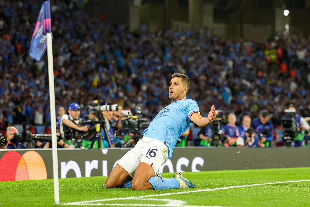 Tiền vệ Rodri là mục tiêu hàng đầu của nhiều CLB lớn châu Âu. Ảnh: GETTY. hlv-pep-guardiola-can-hop-dong-voi-man-city-va-dong-thai-moi-cua-nguoi-dac-biet (2).jpg