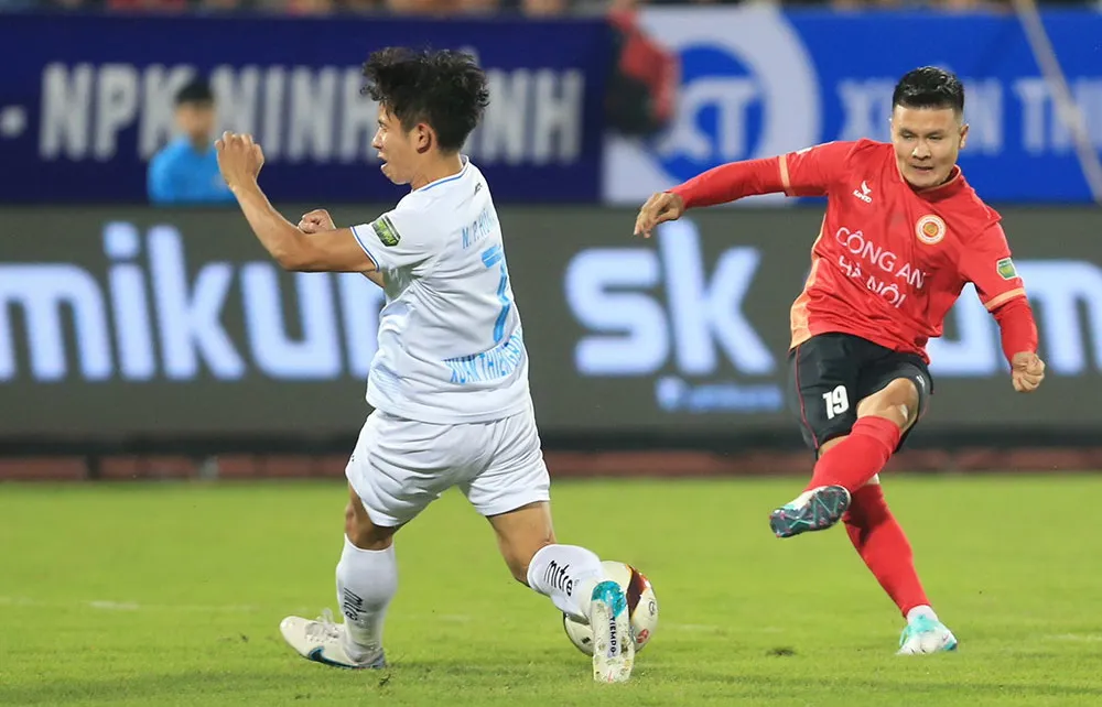 nay-lua-cuoc-dua-vo-dich-va-chong-rot-hang (1).jpg