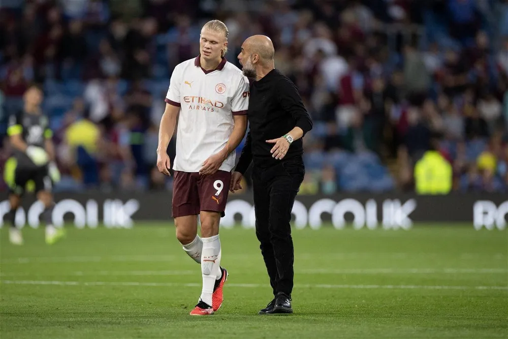 Tiền đạo nguy hiểm Haaland có thể vắng mặt khi Man City tiếp đón Brentford. Ảnh: GETTY. brentford-khong-the-can-nha-duong-kim-vo-dich-premier-league-du-vang-haaland (1).jpg