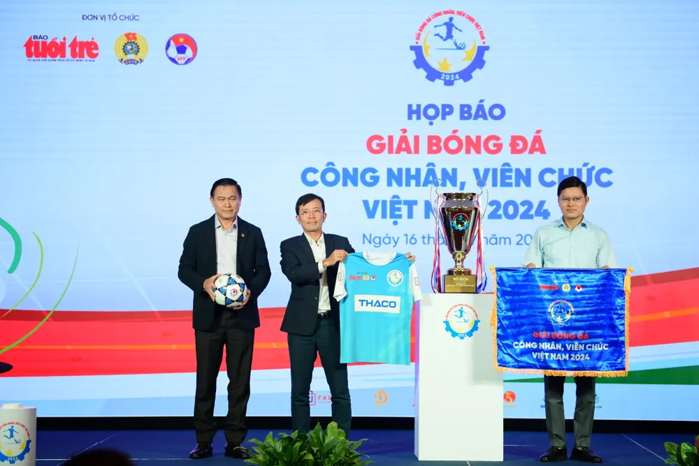 Ban tổ chức Báo Tuổi Trẻ công bố giải bóng đá công nhân, viên chức 2024. Giải bóng đá công nhân