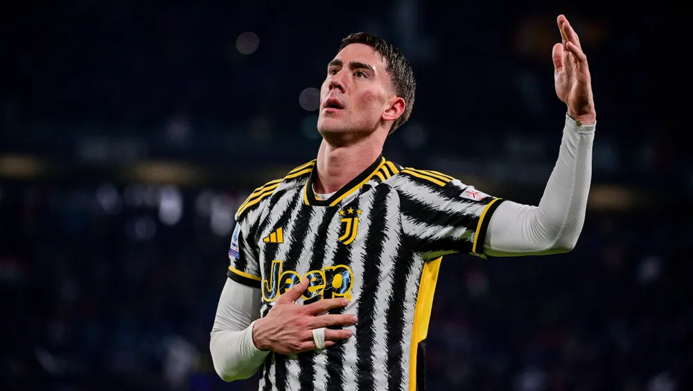 Dusan Vlahovic được kỳ vọng sẽ khai hỏa vào lưới PSV. Ảnh: GETTY. psv-se-trang-tay-boi-ga-khong-lo-nuoc-y-juventus (1).jpeg