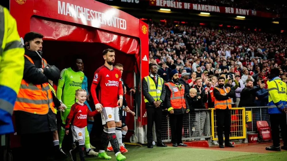 Một bộ phận giới hâm mộ CLB Man United không muốn phá bỏ sân Old Trafford lịch sử. Ảnh: GETTY. CLB Man United
