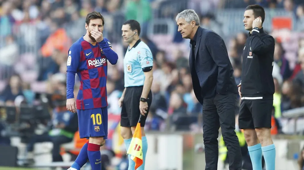 HLV Quique Setien cho biết ông học hỏi rất nhiều khi dẫn dắt Barca của ngôi sao Messi. Ảnh: GETTY. Ngôi sao Messi