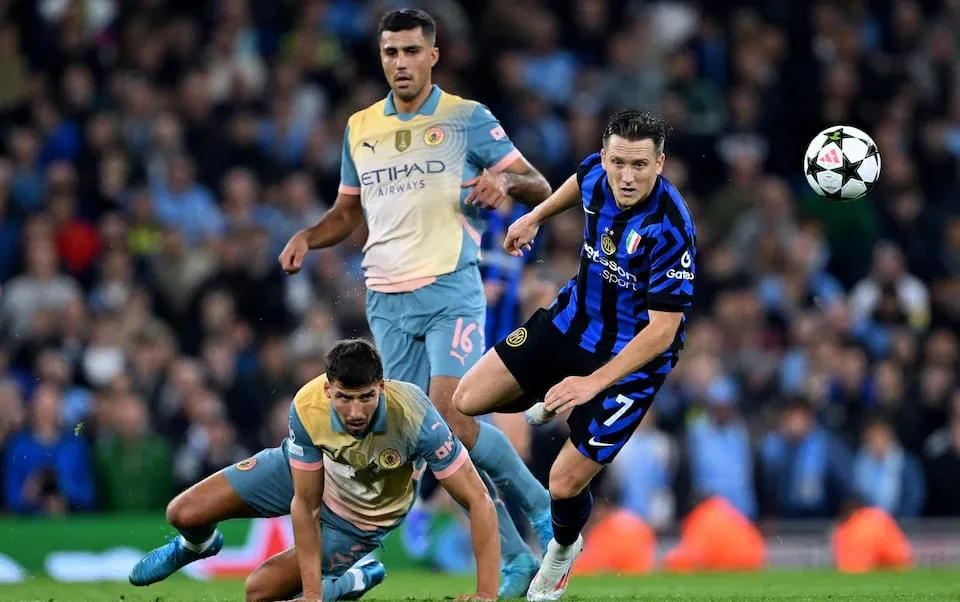 Rodri ra sân trong trận Man City bị cầm hòa không bàn thắng bởi Inter Milan mở màn UEFA Champions League. Ảnh: GETTY. uefa-champions-league-vat-kiet-suc-cau-thu (1).jpg