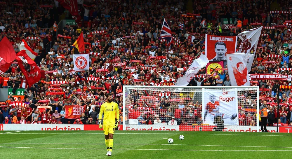 Thủ môn Alisson than phiền lịch thi đấu dày đặc. Ảnh: GETTY. uefa-champions-league-vat-kiet-suc-cau-thu (3).jpg