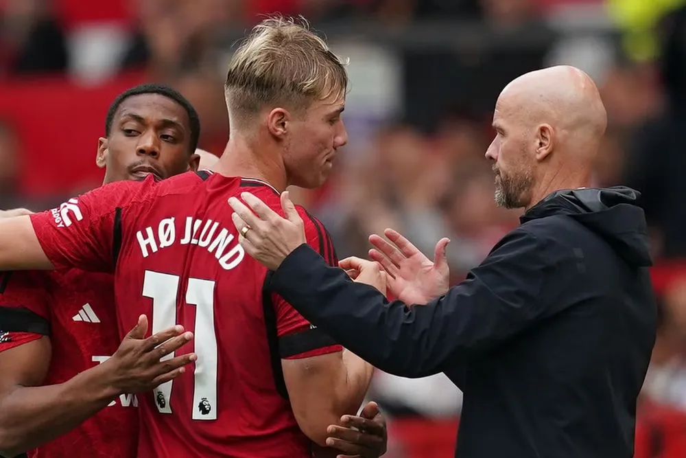 Hojlund trở lại sẽ tiếp thêm nhiều sức mạnh trên hàng công MU. Ảnh: GETTY. hlv-ten-hag-dang-bi-man-united-bo-roi (8).jpg