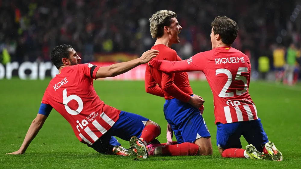 Griezmann và đồng đội khao khát giành chiến thắng trên sân nhà ở trận derby Madrid nhưng không dễ. Ảnh: GETTY. real-manh-hon-atletico-nhung-kho-thang-tran-derby-madrid (2).jpg