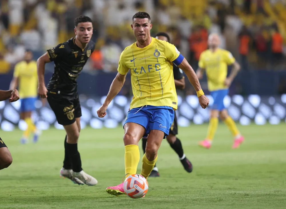 Tiền đạo 39 tuổi vẫn chạy tốt ở CLB Al Nassr. Ảnh: GETTY. ban-than-cua-sieu-sao-ronaldo-chon-messi-hay-nhat-the-gioi (3).jpg