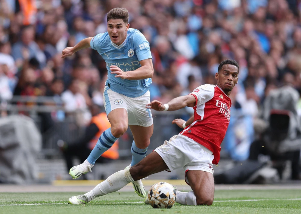 sao-arsenal-cho-no-bom-truoc-tran-tiep-psg-o-uefa-champions-league (3).jpg