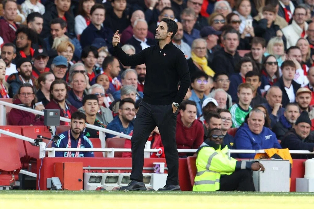 arsenal-vui-dap-psg-va-nhung-ky-niem-dep-cua-hlv-mikel-arteta (1).jpg