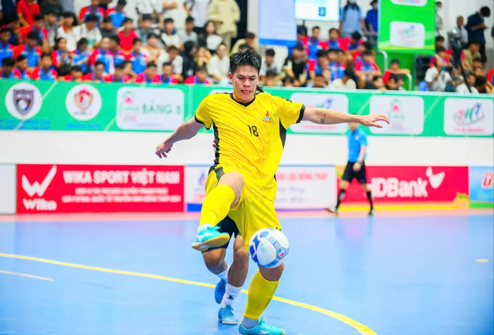 Cựu tuyển thủ futsal Nguyễn Đắc Huy từng góp mặt trên tuyển Việt Nam dự vòng chung kết World Cup Futsal 2021 vừa giải nghệ hồi cuối năm 2023 trong màu áo CLB Khí Cà Mau. truong-dh-dong-thap-vao-top-4-doi-manh-nhat-giai-futsal-quoc-te (3).jpg