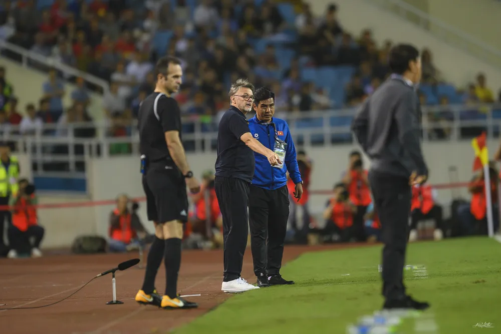 tien-dao-van-quyet-chia-tay-doi-tuyen-va-noi-long-hlv-troussier (4).jpg