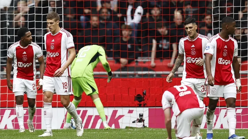 tottenham-thua-thang-xong-len-vui-dap-alkmaar (3).jpg