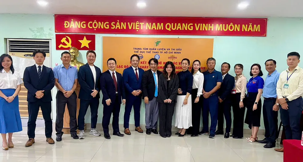 Saga Indonesia Dreams đẩy mạnh phát triển môn bóng chày ở châu Á gặt hái nhiều thành công. bong-chay-tp-hcm-hop-tac-quoc-te-voi-saga-indonesia-dreams (1).jpg