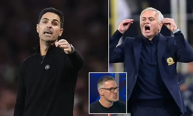 Chuyên gia Carragher nhận xét HLV Arteta đang biến thành đàn anh Mourinho với cách sắp xếp lối chơi của Arsenal. Ảnh: GETTY. HLV Mikel Arteta