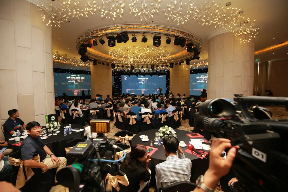 cong-vinh-goi-y-mot-guong-mat-co-the-gianh-qua-bong-vang-viet-nam (2).jpg