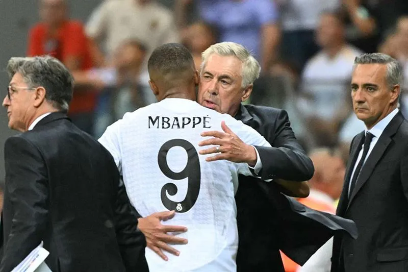 tiền đạo Mbappe