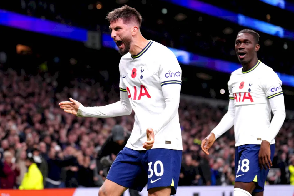 fa-trung-phat-sao-tottenham-vi-phan-biet-chung-toc-voi-doi-truong-son-heung-min (3).jpg