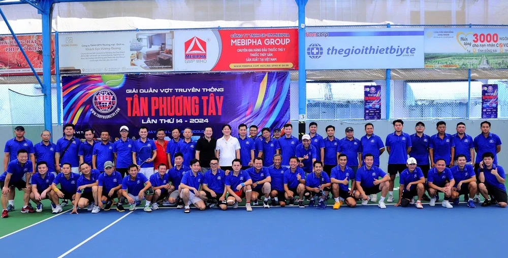 50-tay-vot-quyet-liet-tranh-cup-tan-phuong-tay (2).jpg