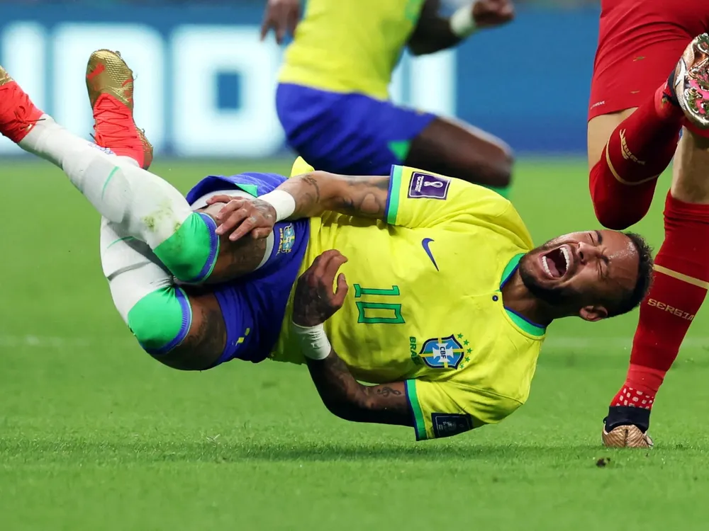 Ngôi sao người Brazil gặp quá nhiều chấn thương khiến anh phải ngồi ngoài hầu hết ở giải Saudi Pro League. Ảnh: GETTY. tiền đạo Neymar