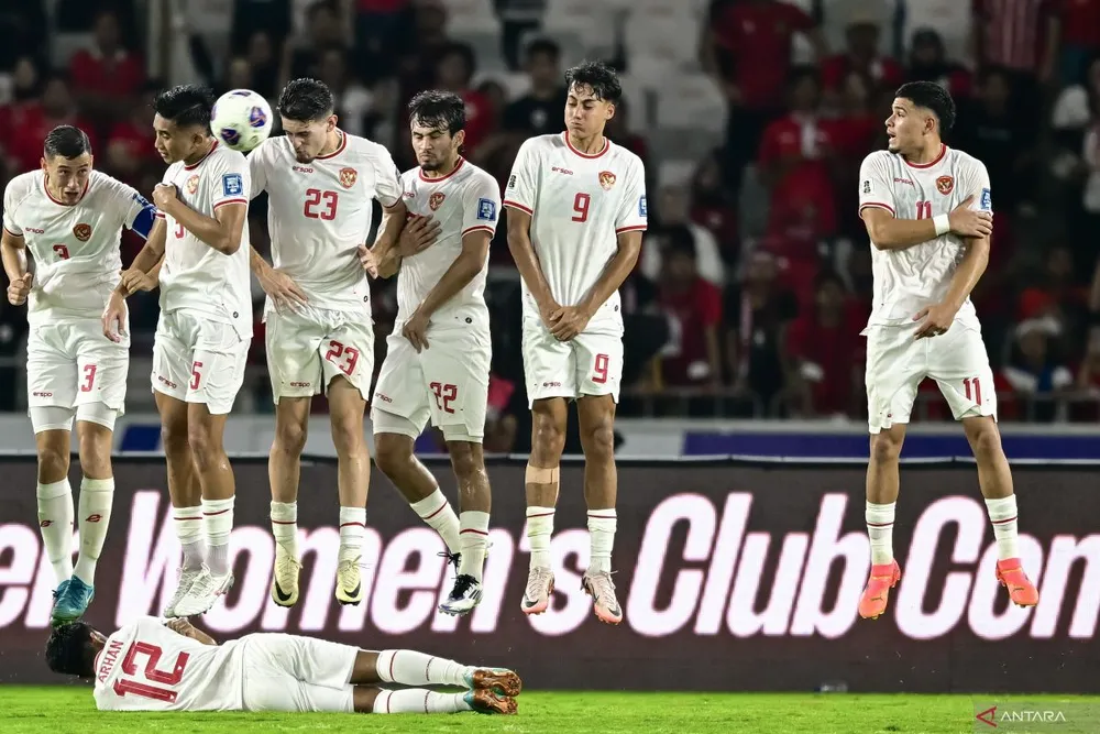 tuyen-viet-nam-gap-kho-indonesia-tung-hoa-mu (1).jpg