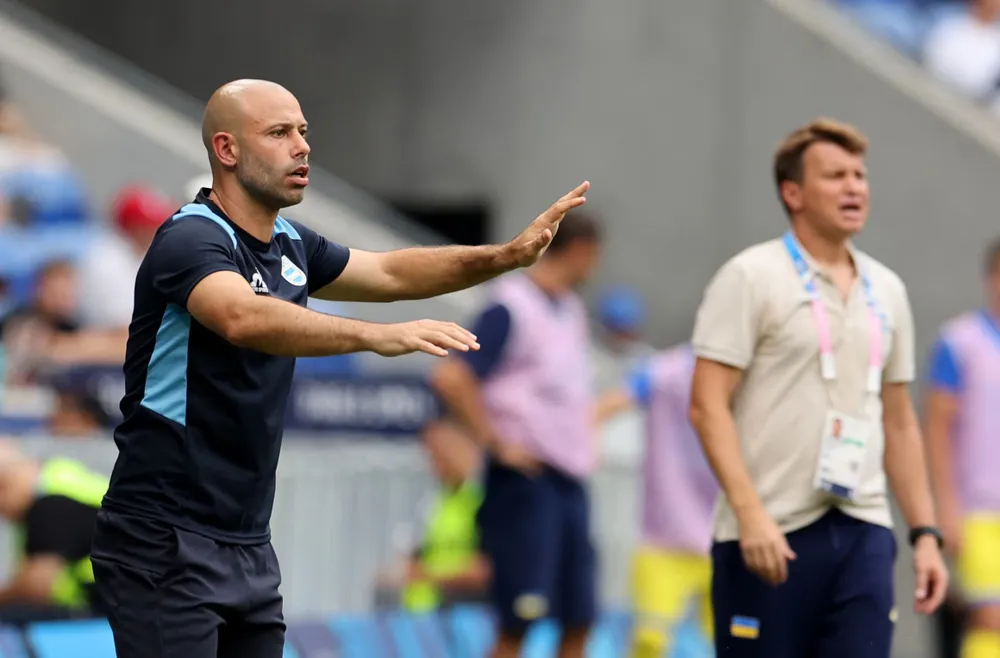 HLV Mascherano chính thức gia nhập Inter Miami trong vài trò cầm quân siêu sao Messi và các đồng đội cũ. Ảnh: GETTY. siêu sao Messi