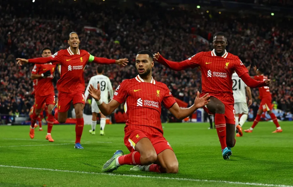 Nhà đương kim vô địch Real Madrid bị đánh chìm tại Anfield. Ảnh: GETTY. bellingham-lo-so-suc-ep-lon-cho-tien-dao-mbappe (1).jpg