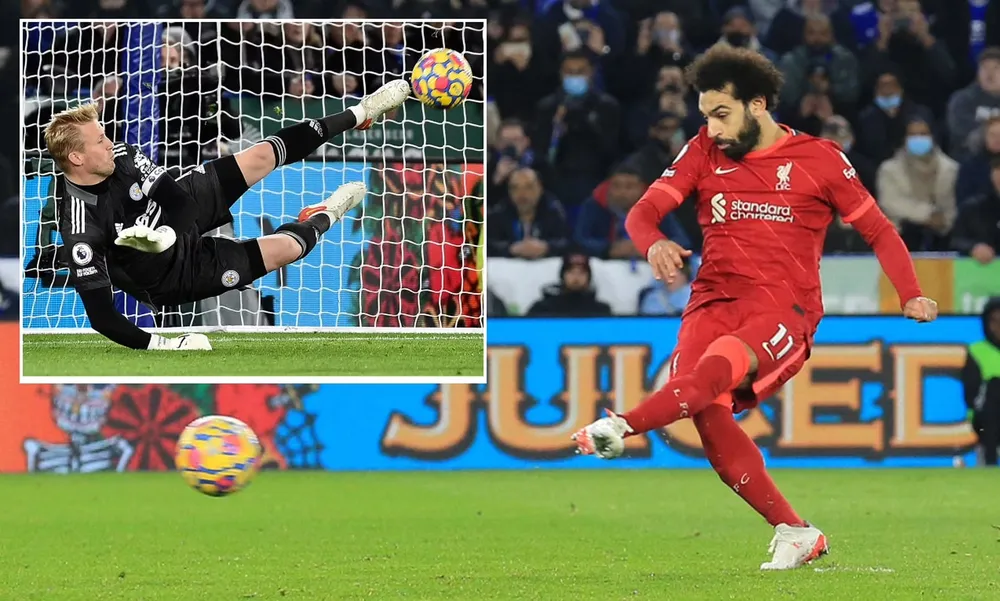 Salah bị cản phá cú sút 11 mét trong trận thắng Real Madrid 2-0. Ảnh: GETTY. huyen-thoai-phap-tan-cong-tien-dao-salah (3).jpg