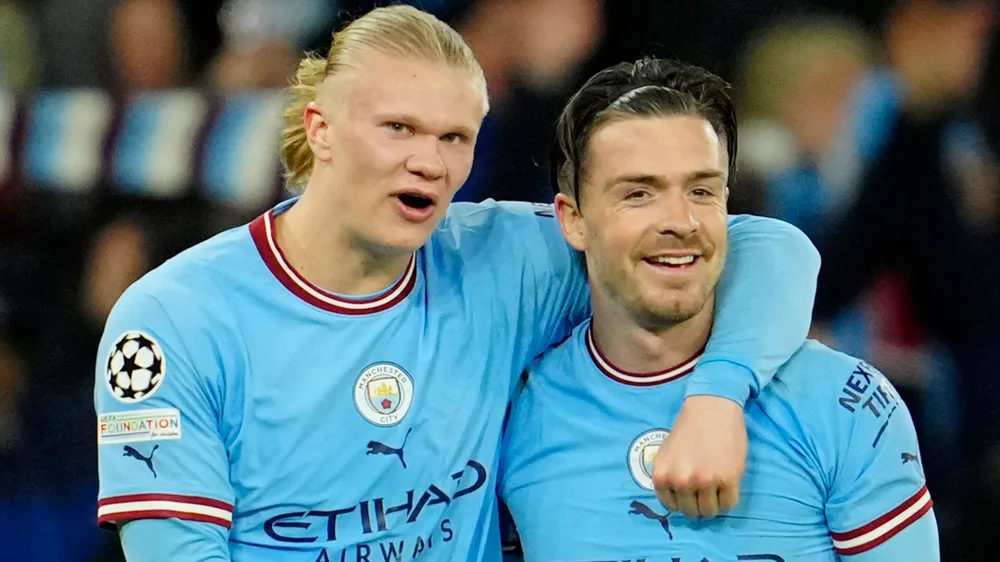 nu-cuoi-tro-lai-voi-hlv-pep-guardiola (3).jpg