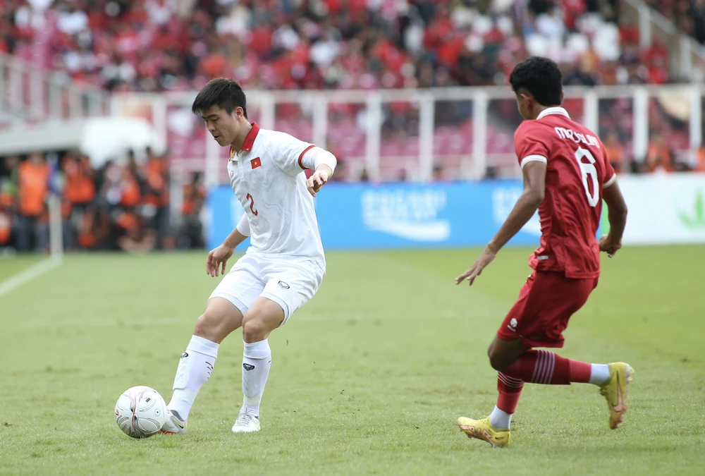 3-doi-tuyen-viet-nam-indonesia-va-philippines-tranh-2-ve-ban-ket-aff-cup-2024 (4).jpg