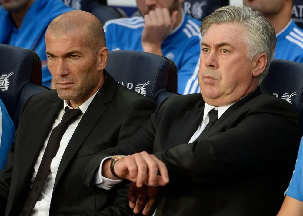 zinedine-zidane-tu-choi-tro-lai-real-madrid-ancelotti-doi-mat-ap-luc (2).jpg