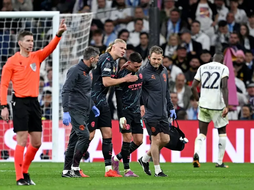 clb-man-city-khung-hoang-nang-ne-o-tran-derby (2).jpg