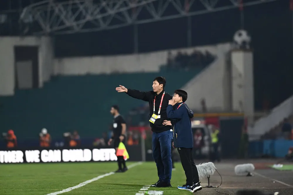 doi-tuyen-viet-nam-voi-va-len-duong-sang-philippines (4).jpg