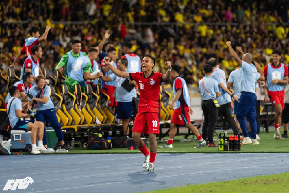 doi-tuyen-singapore-quyet-lam-nen-lich-su-khi-tiep-khach-viet-nam (4).jpg