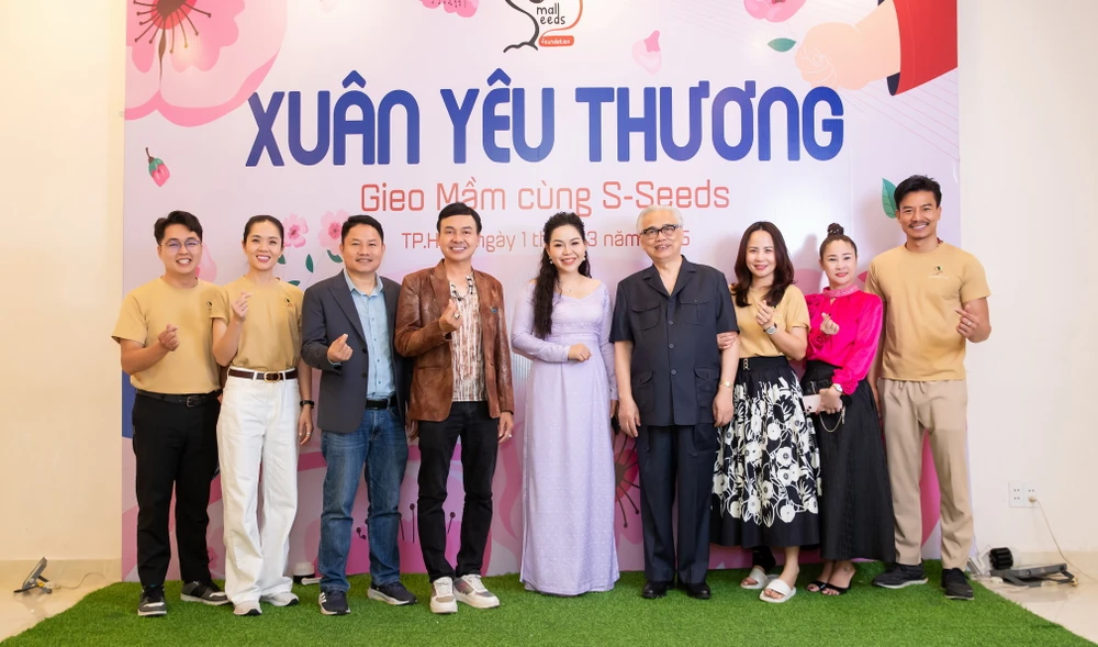 tien-dao-nguyen-xuan-son-tai-tu-hieu-nguyen-va-hanh-trinh-nhan-ai-cua-hat-giong-nho (12).jpg