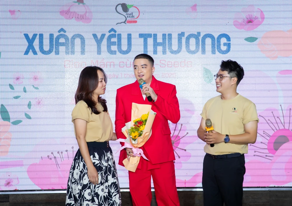 tien-dao-nguyen-xuan-son-tai-tu-hieu-nguyen-va-hanh-trinh-nhan-ai-cua-hat-giong-nho (8).jpg