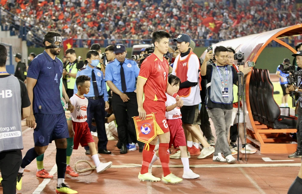 Đội tuyển Việt Nam ra quân chính thức ở vòng loại cuối cùng Asian Cup 2027 tiếp khách Lào vào đêm 25-3 trên sân Gò Đậu. Ảnh: ANH PHƯƠNG. HLV Kim Sang-sik