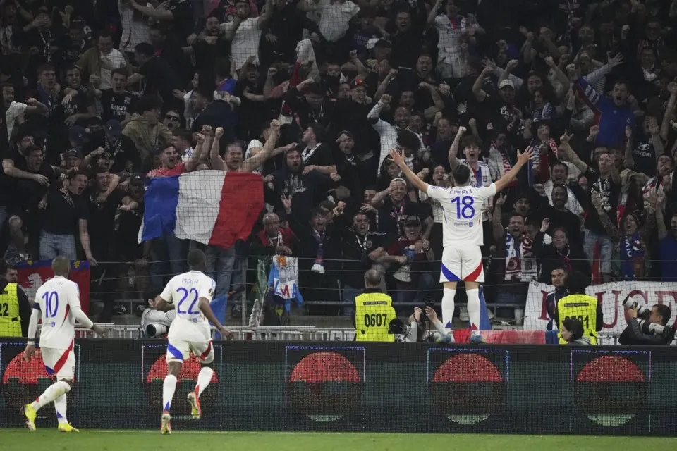 sai-lam-cua-thu-mon-onana-va-dem-phan-quyet-cua-man-united (2).jpg