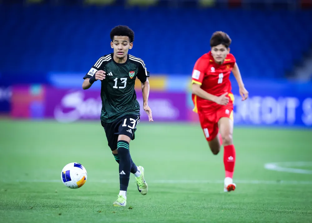 u-17-viet-nam-dung-chan-day-nuoi-tiec-uae-qua-mat-uc-gio-chot (1).jpg