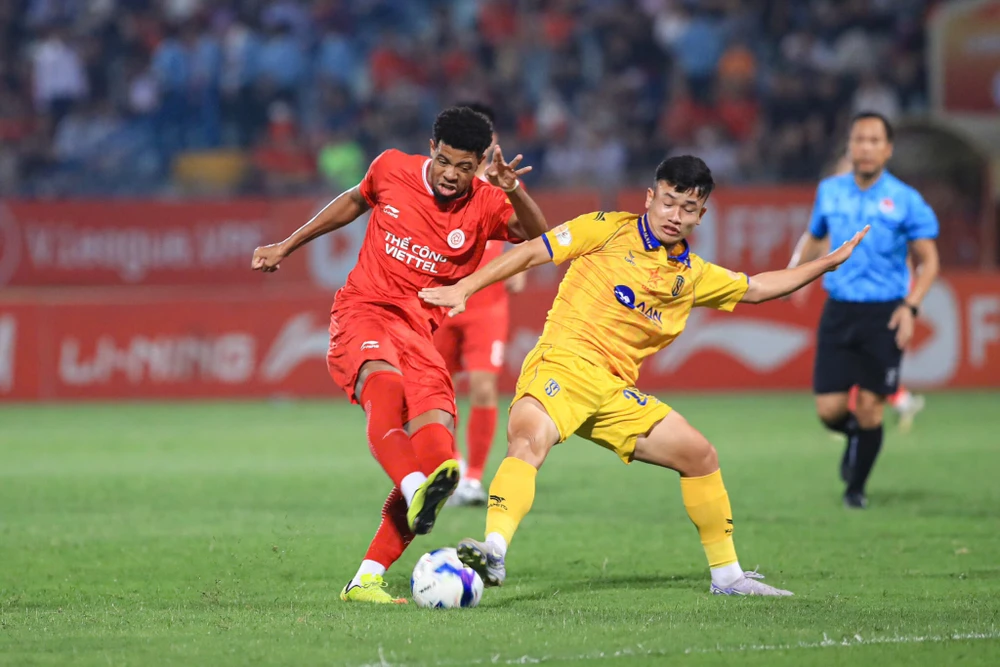 HLV Popov có khả năng giúp Viettel trở thành một thế lực mới. Ảnh: ANH PHƯƠNG. vòng 21 V-League