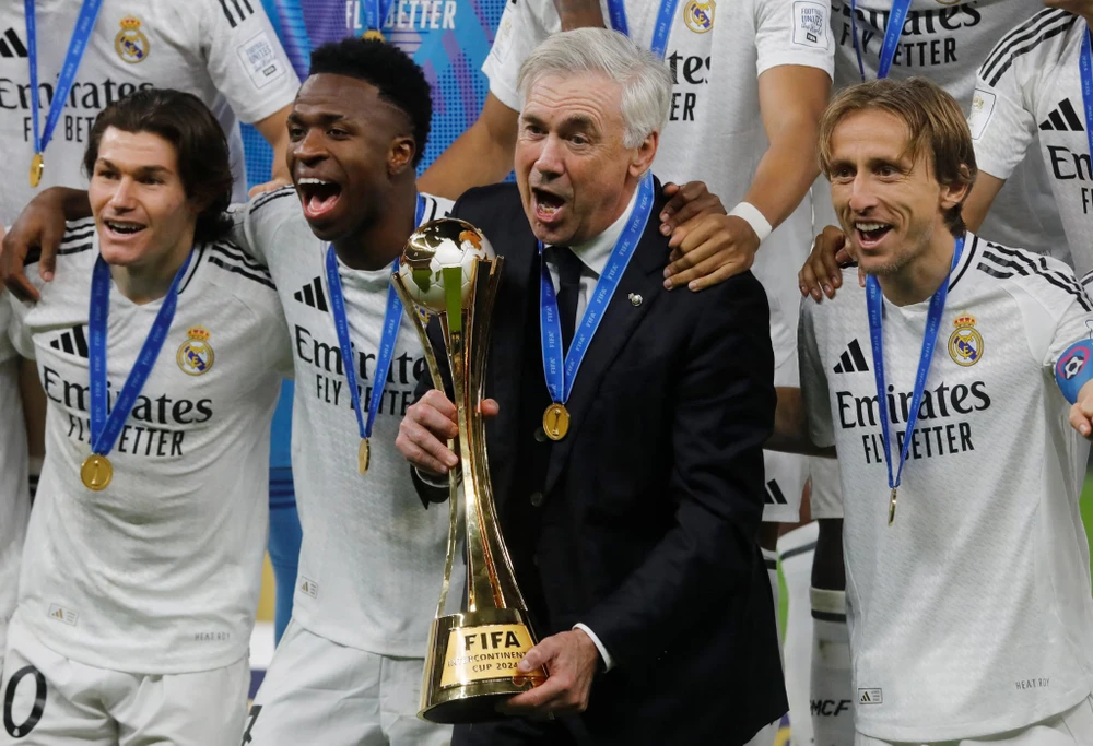 HLV lão luyện Ancelotti tin tưởng người kế nhiệm ông ở CLB Real Madrid sẽ làm tốt công việc. Ảnh: GETTY. hlv-ancelotti-ca-ngoi-nguoi-ke-nhiem-o-clb-real-madrid-la-gioi-nhat-the-gioi (3).jpg