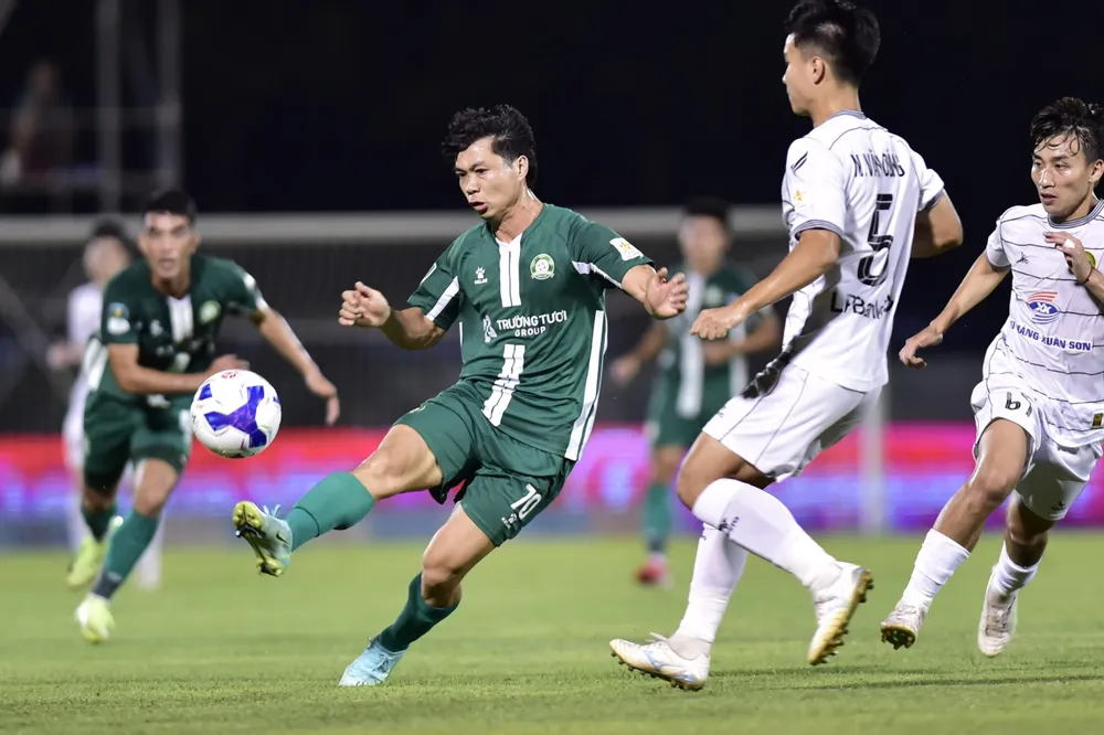 Công Phượng tái xuất đội tuyển quốc gia. Ảnh: ANH PHƯƠNG. cong-phuong-tro-lai-va-toan-tinh-cua-thay-kim-cho-tuyen-viet-nam (1).jpg
