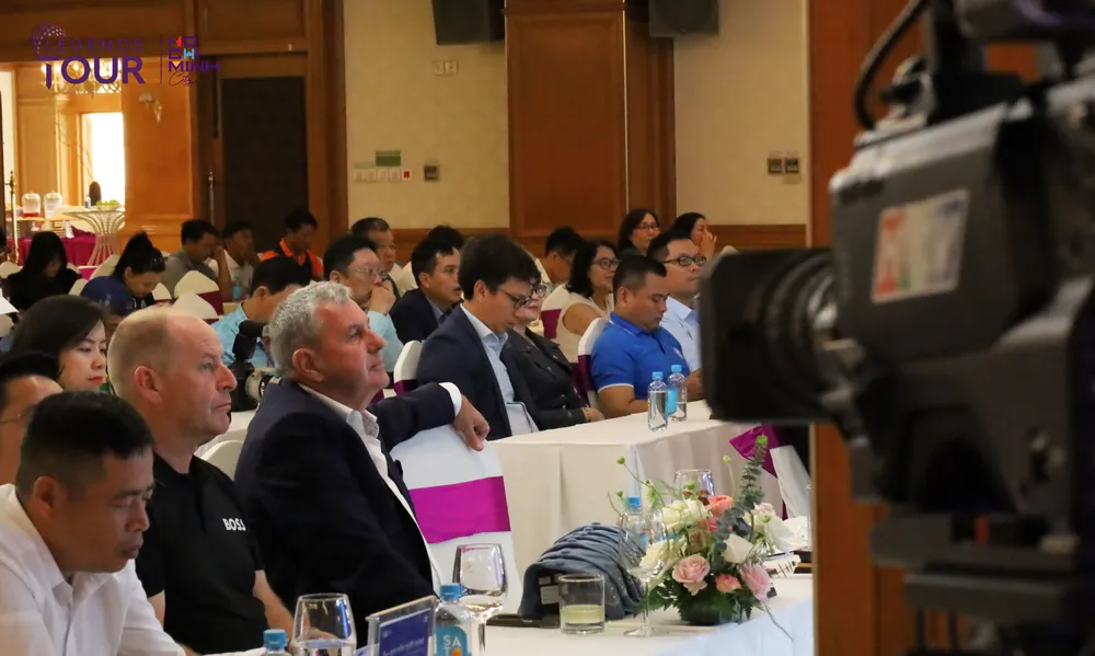 hon-2-5-ti-dong-cho-nha-vo-dich-vietnam-legends-championship-2025 (1).png