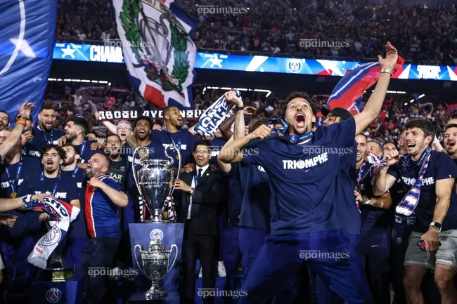 psg-vo-dich-uefa-champions-league-va-hanh-dong-giu-ngoi-vua (1).jpg