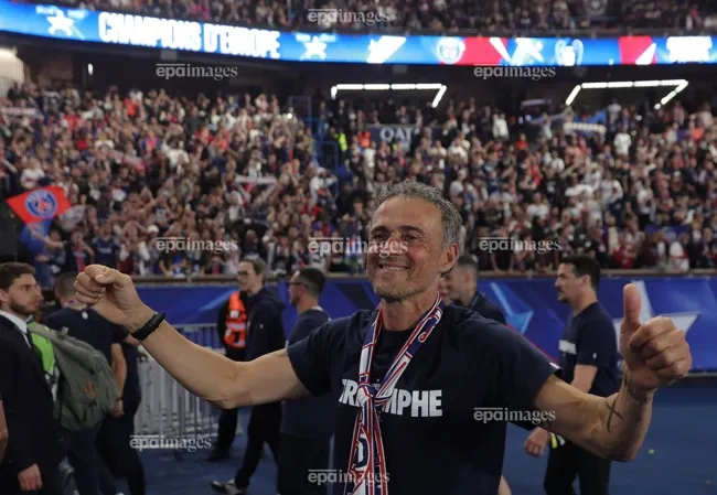 psg-vo-dich-uefa-champions-league-va-hanh-dong-giu-ngoi-vua (3).jpg