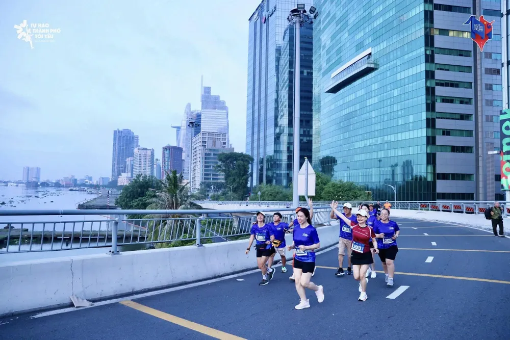 gan-6-000-vdv-dong-hanh-voi-su-kien-100-nam-ngay-bao-chi-cach-mang-viet-nam (14).jpg