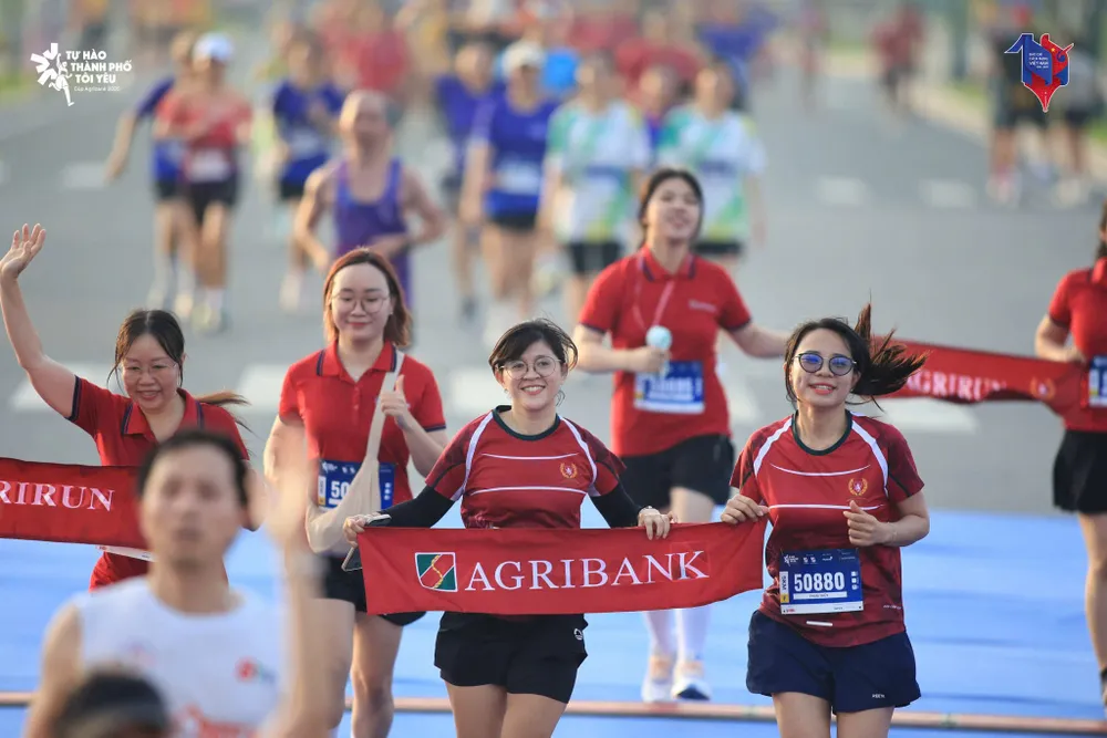 gan-6-000-vdv-dong-hanh-voi-su-kien-100-nam-ngay-bao-chi-cach-mang-viet-nam (7).jpg